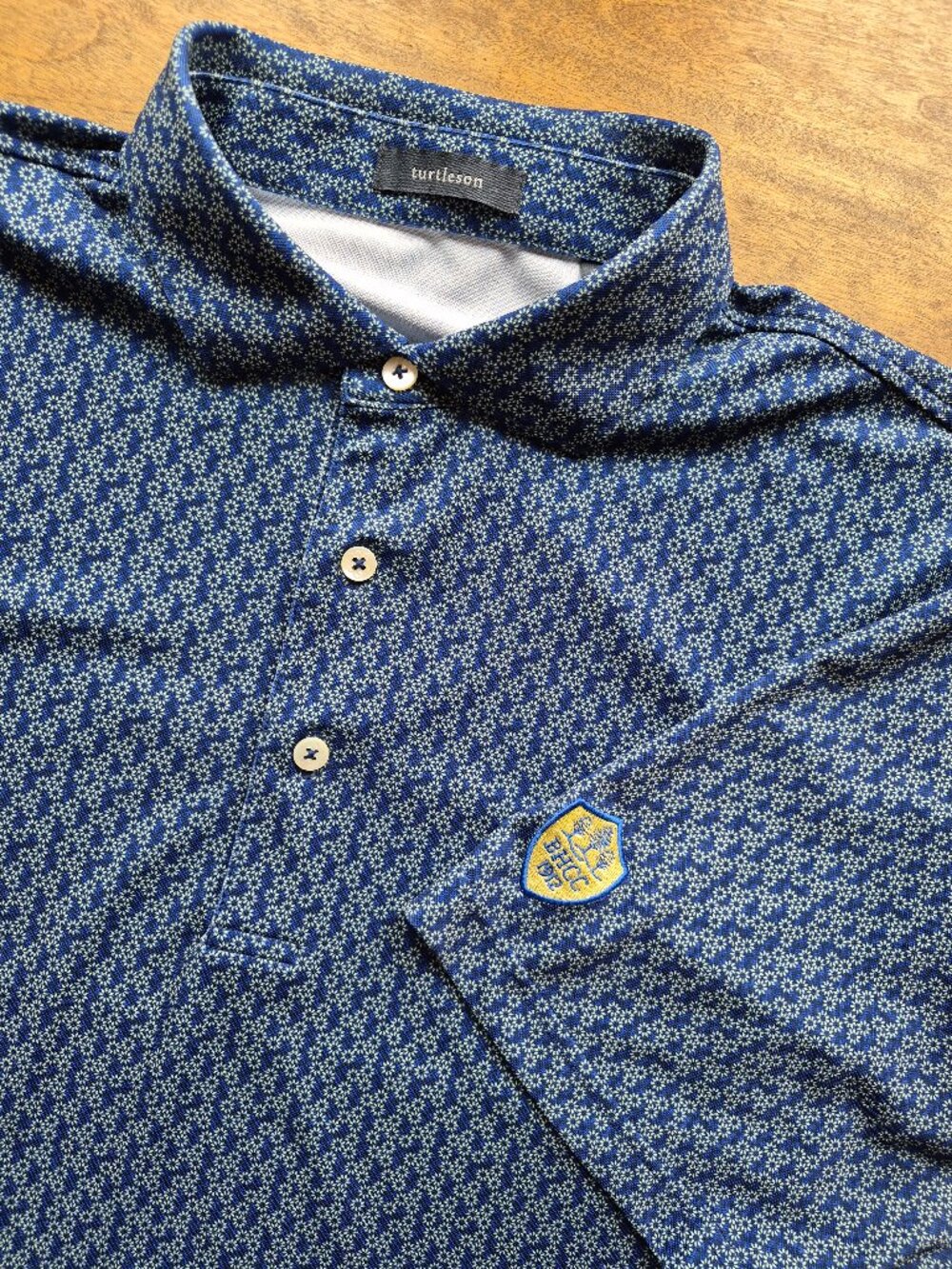Turtleson Mens Lg Golf Polo Blue Hills CC Blue Floral Stretch Logo EUC